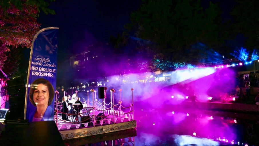 Porsuk’un iki yakasında festival havası: Gösteriler gün boyu sürdü
